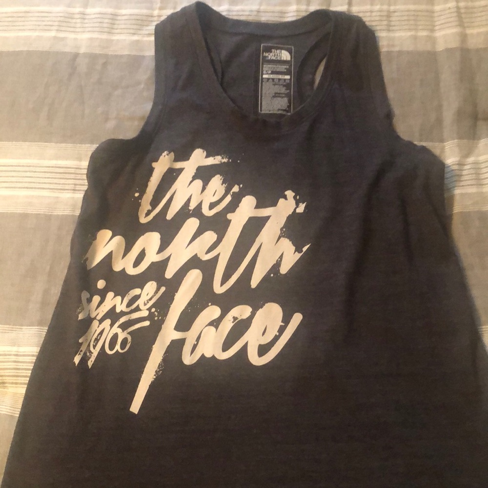 NWOT The North Face Tee top